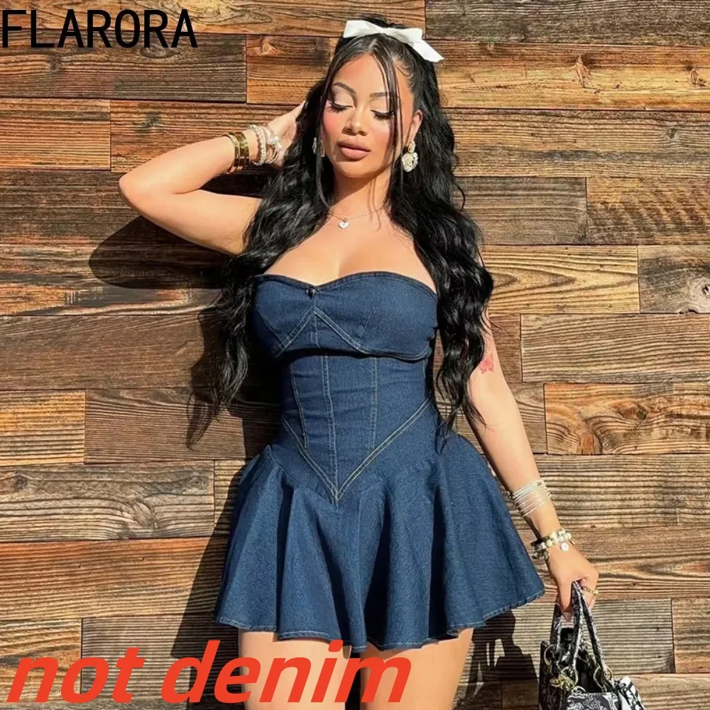 FLARORA Blue Sexy Strapless Pleated Mini Dress Woman Sleeveless Backless Slim Fit Dresses Hot Girl Streetwear Clothing Not Denim
FLARORA Blue Sexy Strapless Pleated Mini Dress Woman Sleeveless Backless Slim Fit Dresses Hot Girl Streetwear Clothing Not Denim