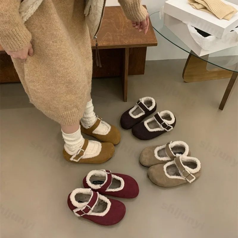 Плюшевые повседневные женские туфли Мэри Джейн в стиле ретро на плоской подошве с открытым носком, осень 2022, новые теплые удобные универсальные модные хлопковые туфли на плоской подошве 
Плюшевые повседневные женские туфли Мэри Джейн в стиле ретро на плоской подошве с открытым носком, осень 2022, новые теплые удобные универсальные модные хлопковые туфли на плоской подошве