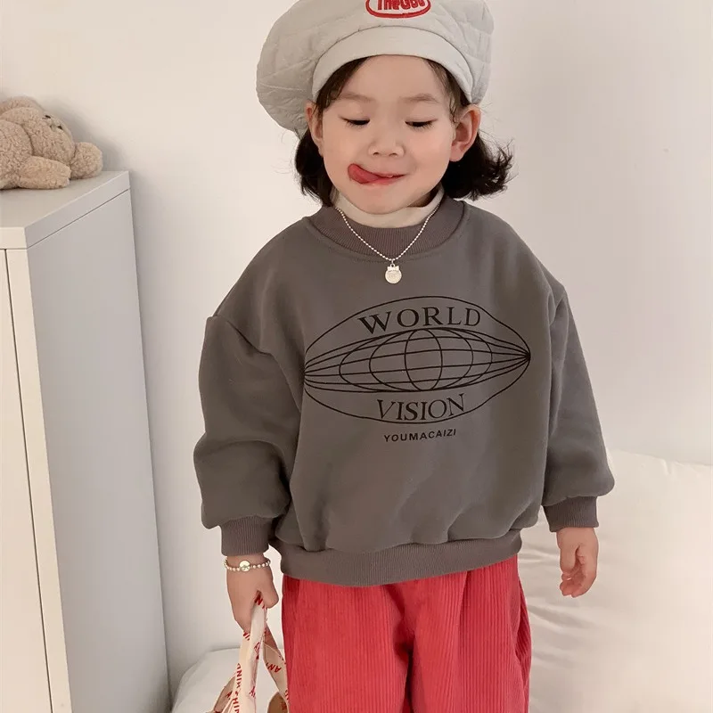 2024 Winter New Children's Korean Plush Thickened Letter Printed Sweater for Boys and Girls Solid Color Top
2024 Winter New Children's Korean Plush Thickened Letter Printed Sweater for Boys and Girls Solid Color Top