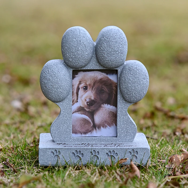 Paw Print Pet Memorial Stone with Photo Frame Creative Resin Simulated Dog Cat Grave Marker Pet Loss Keepsake for Outdoor Garden
Paw Print Pet Memorial Stone with Photo Frame Creative Resin Simulated Dog Cat Grave Marker Pet Loss Keepsake for Outdoor Garden