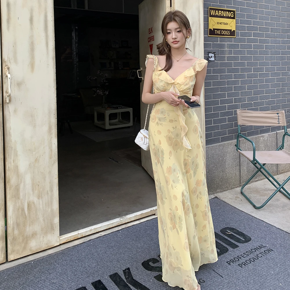 Summer Backless Holiday Beach Ruffled Dress Women V Neck Sleeveless Floral Vintage Long Dress Elegant Evening Party Dresses
Summer Backless Holiday Beach Ruffled Dress Women V Neck Sleeveless Floral Vintage Long Dress Elegant Evening Party Dresses