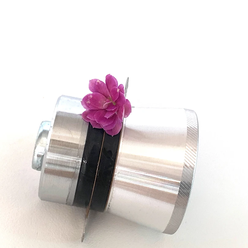 30PCS/LOT 40KHZ 100W PZT4 Ultrasonic Transducer For 2000W Submersible Underwater Transducer Pack
30PCS/LOT 40KHZ 100W PZT4 Ultrasonic Transducer For 2000W Submersible Underwater Transducer Pack