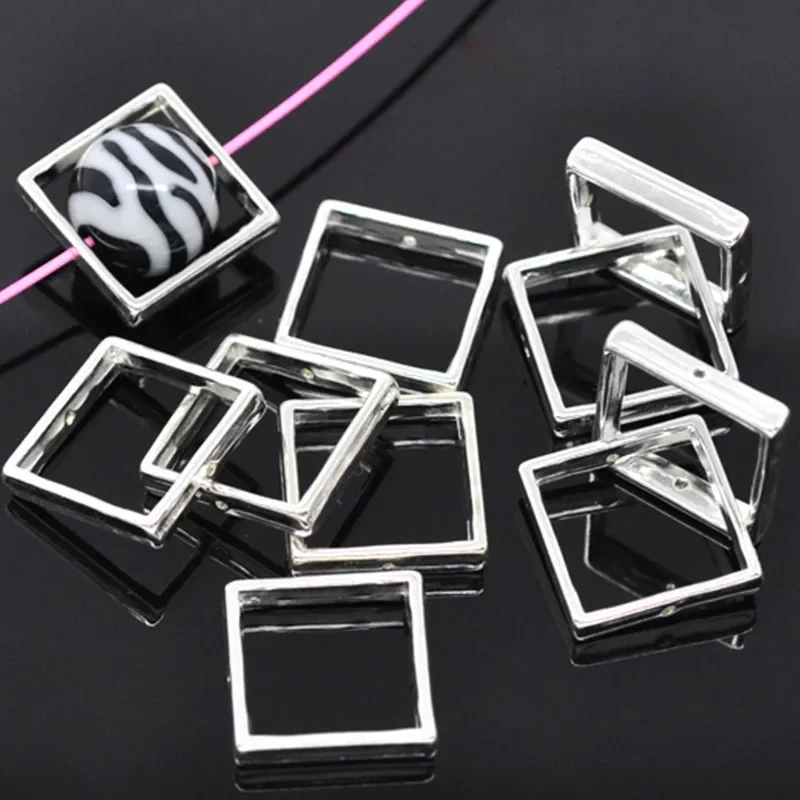 20 шт. посеребренные квадратные металлические бусины-разделители, рамки для ювелирных изделий, фурнитура для изготовления своими руками 20x20 мм
20 шт. посеребренные квадратные металлические бусины-разделители, рамки для ювелирных изделий, фурнитура для изготовления своими руками 20x20 мм