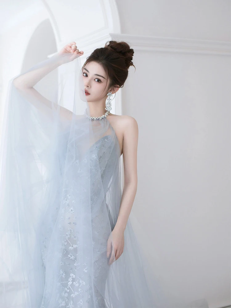 Elegant Long Evening Gown Neck Hanging Style Wedding Dress for Women Heavy Work Embroidery Luxury Minimalist Morning Robe
Elegant Long Evening Gown Neck Hanging Style Wedding Dress for Women Heavy Work Embroidery Luxury Minimalist Morning Robe