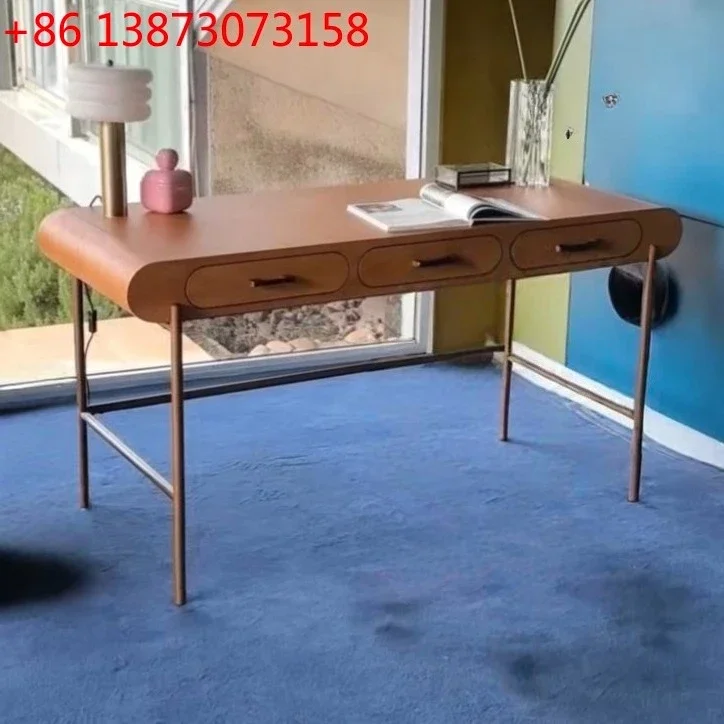 Italian minimalist designer desk new high-end writing desk modern simple bedroom office desk
Italian minimalist designer desk new high-end writing desk modern simple bedroom office desk