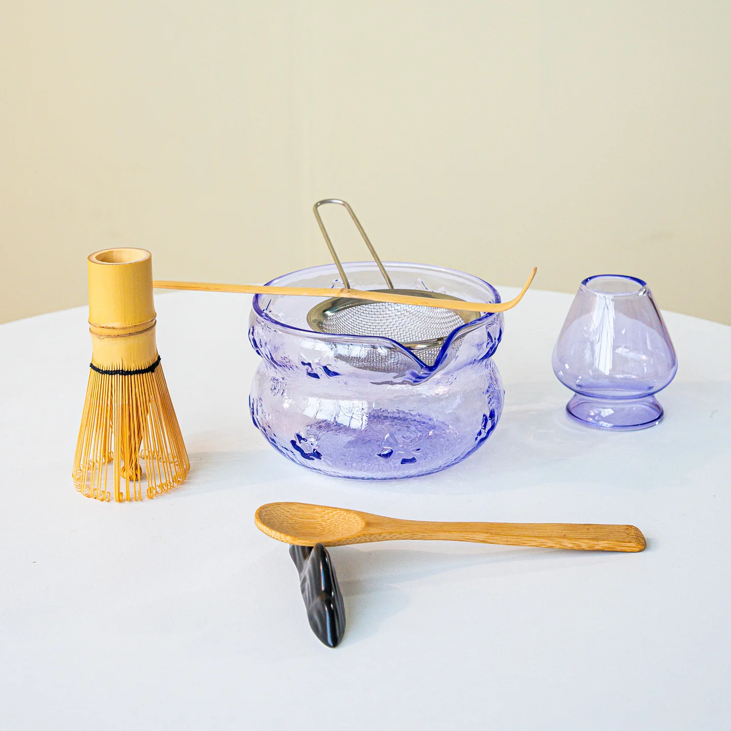 4-8PCS Japanese Matcha Tea Set Bow Blue Glass Bowl Whisk Holder Safe Bamboo Whisk Brush Teaware Gift Box for Tea-Making Tools
4-8PCS Japanese Matcha Tea Set Bow Blue Glass Bowl Whisk Holder Safe Bamboo Whisk Brush Teaware Gift Box for Tea-Making Tools