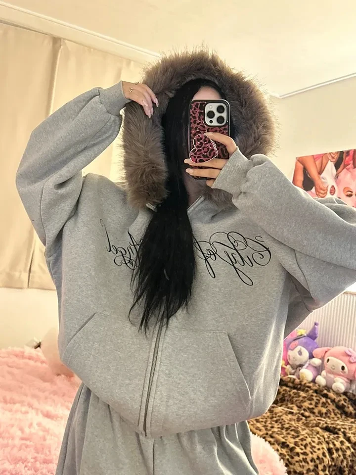 Street Sle Oversized Hoodie Jaet with Large Fur Collar And Zipper Engli Letter Print Thiened Long Sve Women's Swea...
Street Sle Oversized Hoodie Jaet with Large Fur Collar And Zipper Engli Letter Print Thiened Long Sve Women's Swea...