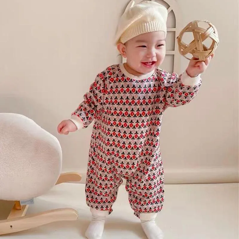 Новое поступление весны/осени, детский комбинезон для мальчиков и девочек, стильный винтажный комбинезон свободного покроя с цветочным принтом для дома и прогулок
Новое поступление весны/осени, детский комбинезон для мальчиков и девочек, стильный винтажный комбинезон свободного покроя с цветочным принтом для дома и прогулок