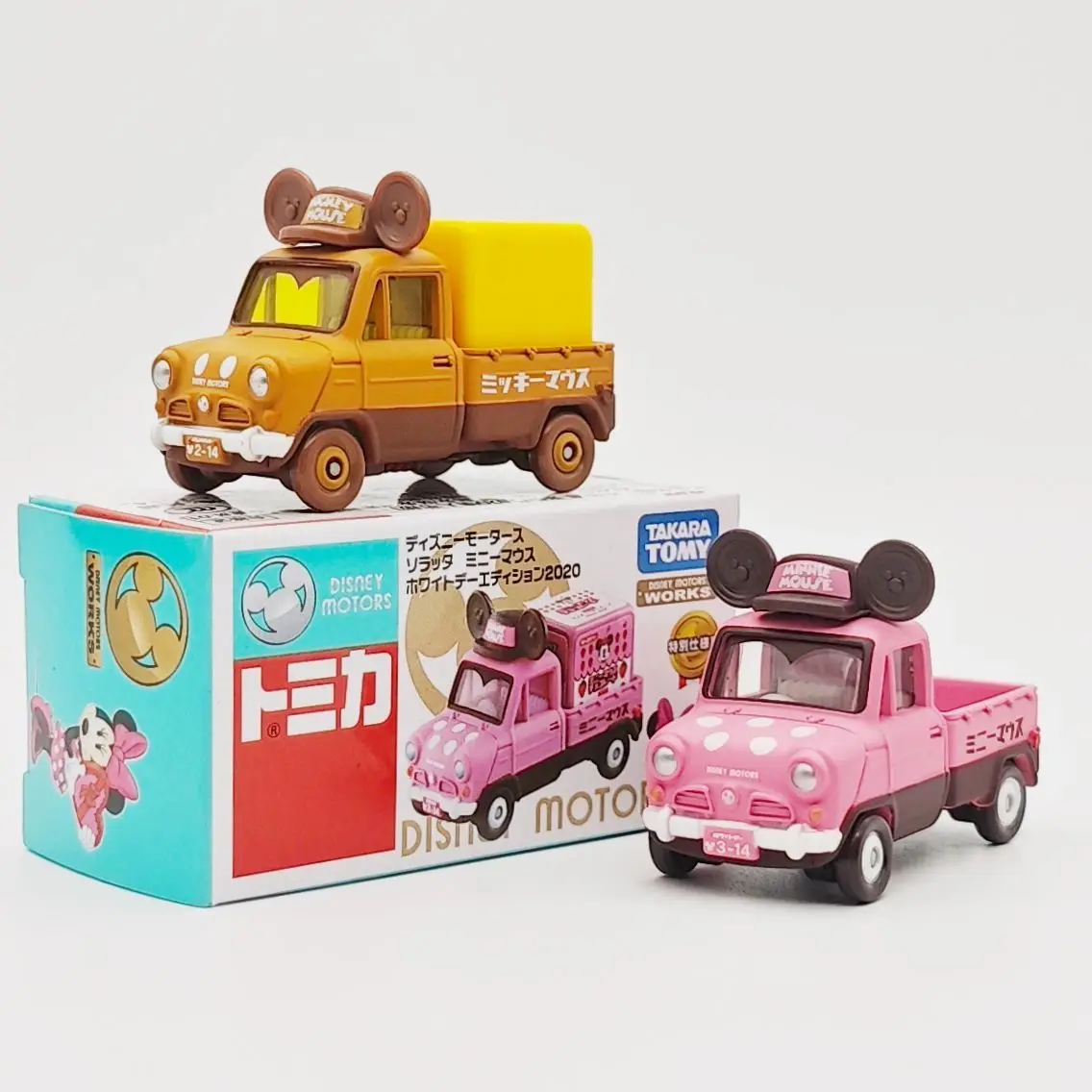 TAKARA TOMY Disney Valentine's Day Special Edition Mickey Mouse Mini Truck Model Alloy Car Collection Ornament Gift
TAKARA TOMY Disney Valentine's Day Special Edition Mickey Mouse Mini Truck Model Alloy Car Collection Ornament Gift