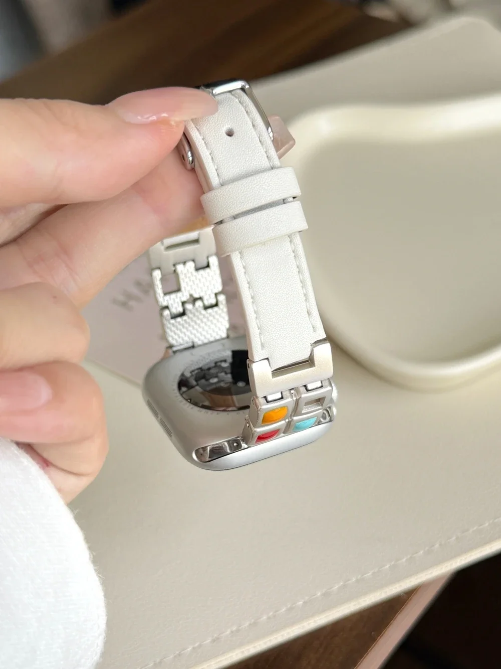 Fashion leather loop For Apple Watch band women 10/9/8/7/6/5/4/3/2/1 SE 38mm 40mm 41mm 42mm 44mm 45mm 46mm 49mm Strap
Fashion leather loop For Apple Watch band women 10/9/8/7/6/5/4/3/2/1 SE 38mm 40mm 41mm 42mm 44mm 45mm 46mm 49mm Strap