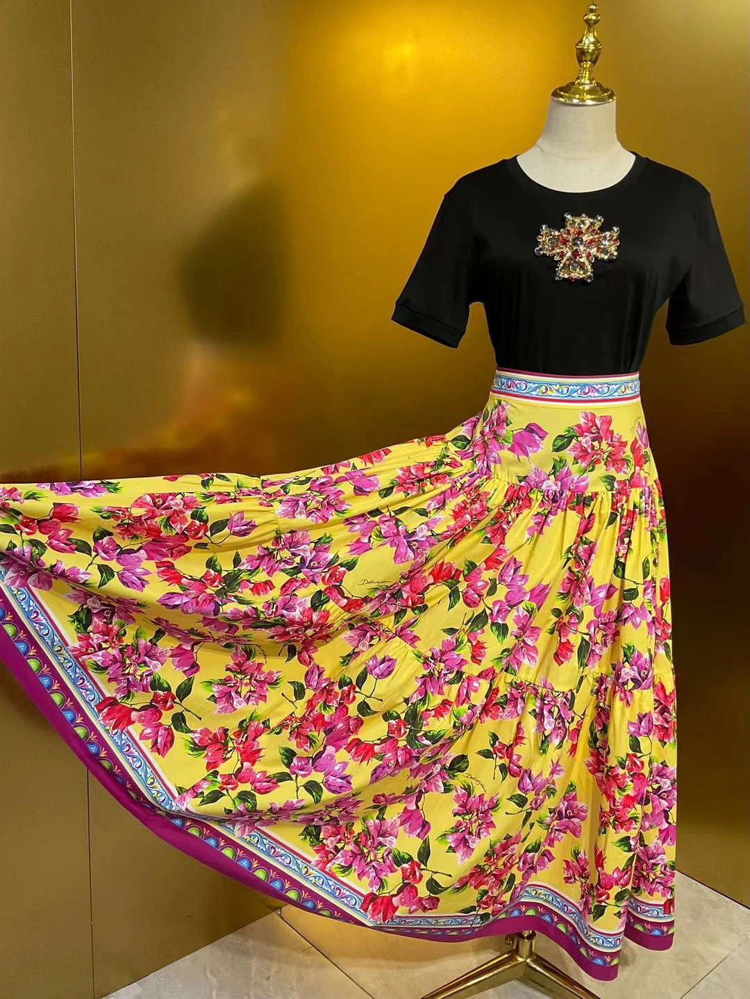 Faionable High Waist Cotton Print Long f Skirt with Wide Hem by D Home Quali Material Casual Sle for Ladies
Faionable High Waist Cotton Print Long f Skirt with Wide Hem by D Home Quali Material Casual Sle for Ladies