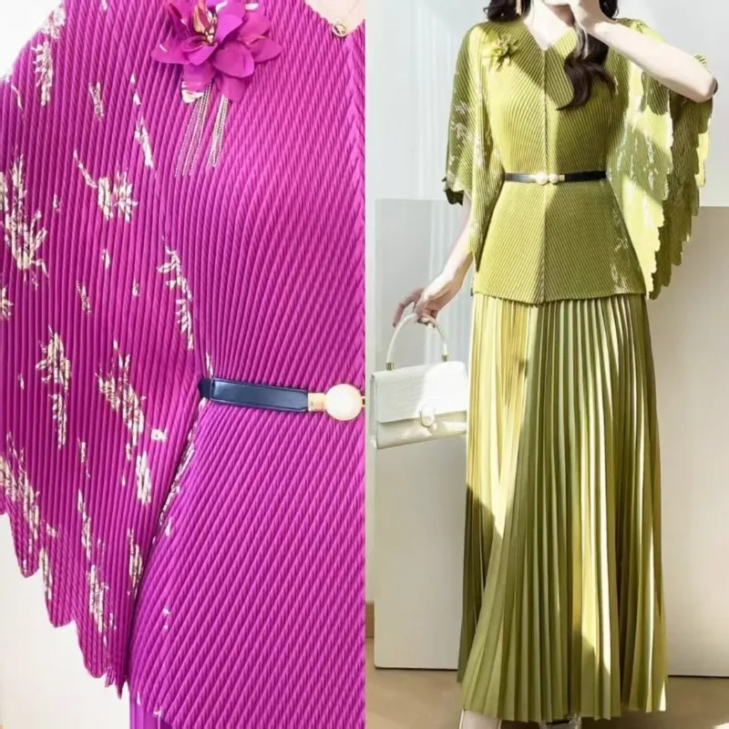 Miyake плиссированный костюм с юбкой 2025 темпераментный костюм больших размеров осень новая мода горячий золотой топ с рукавами «летучая мышь» юбка до половины тела комплект из 2 предметов
Miyake плиссированный костюм с юбкой 2025 темпераментный костюм больших размеров осень новая мода горячий золотой топ с рукавами «летучая мышь» юбка до половины тела комплект из 2 предметов