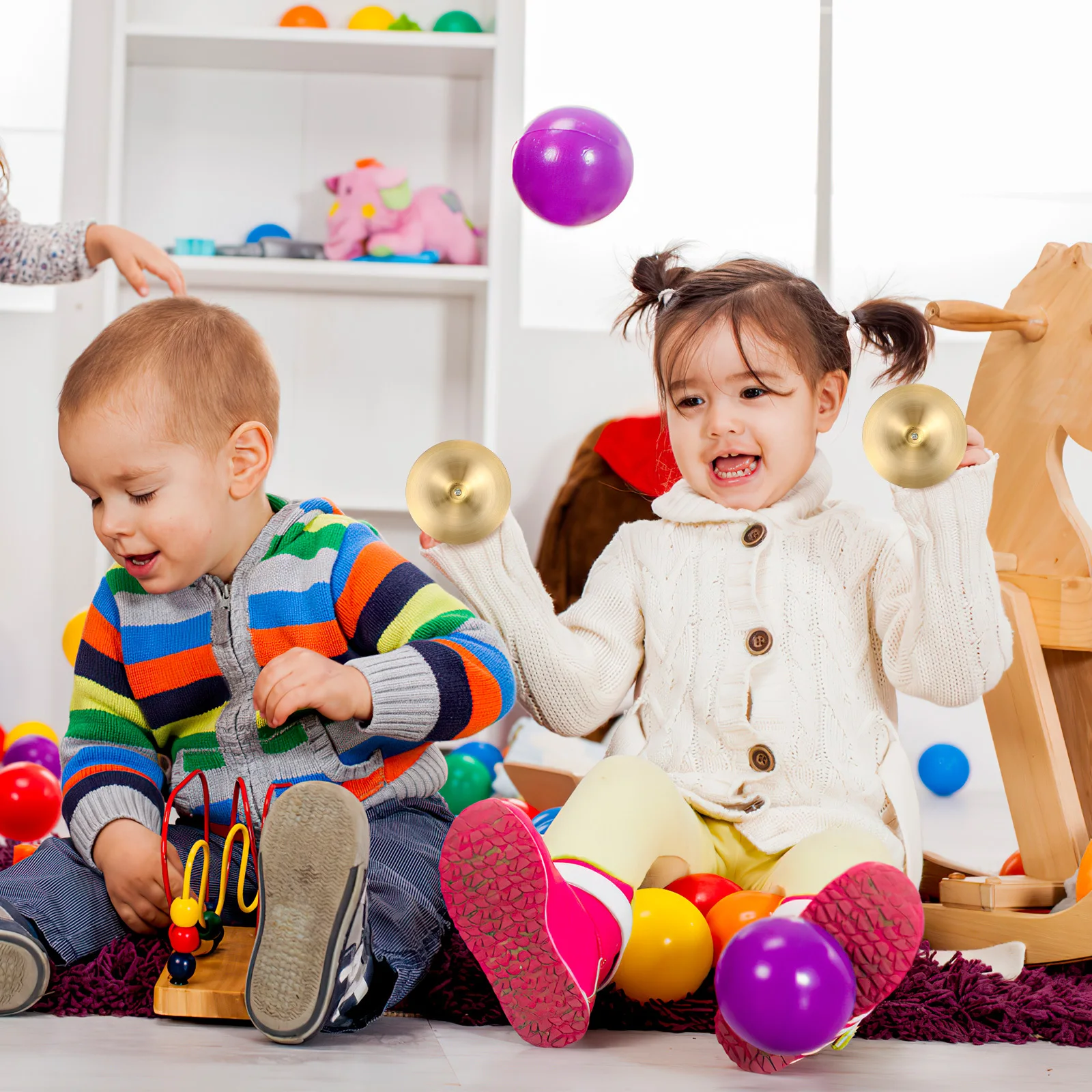 2 pcs Copper Finger Cymbals Bright Sound Percussion Instrument For Belly Dance Kids Party Musical Education Dancing Props
2 pcs Copper Finger Cymbals Bright Sound Percussion Instrument For Belly Dance Kids Party Musical Education Dancing Props