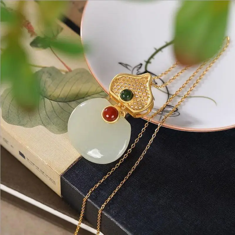 Ruyi Gourd Pendant Chinese Style, Palace Museum Necklace, Elegant And Luxurious, Giving Gift To Wife With A Sense Of Ceremony
Ruyi Gourd Pendant Chinese Style, Palace Museum Necklace, Elegant And Luxurious, Giving Gift To Wife With A Sense Of Ceremony