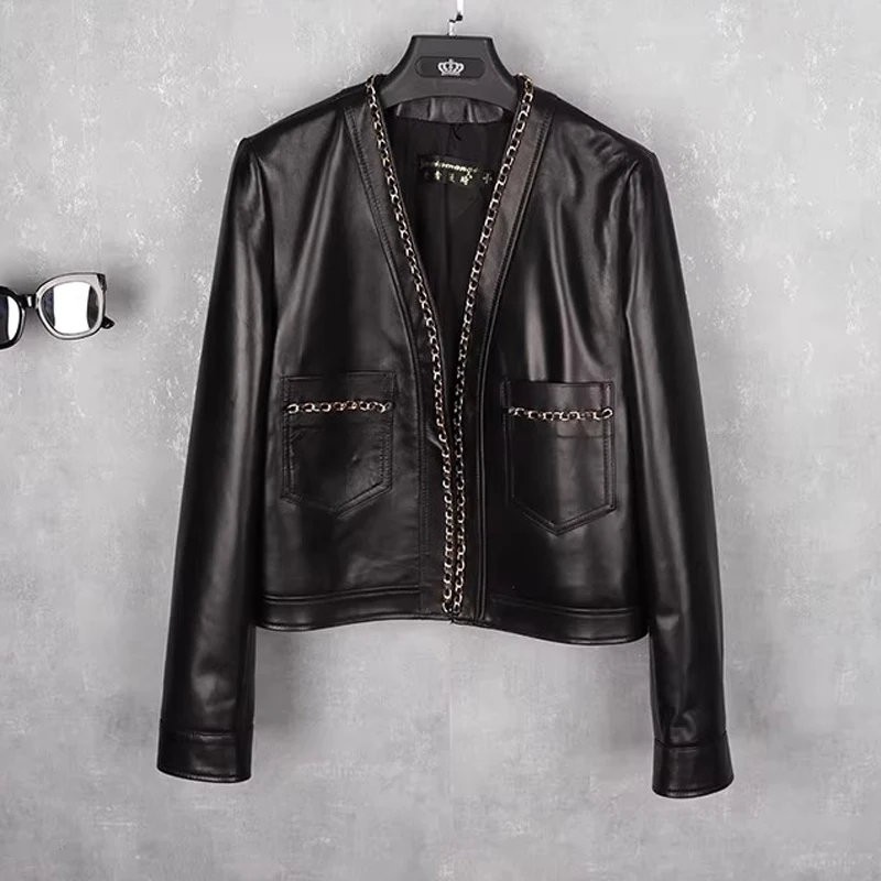 Женская куртка из овчины с цепочками, модный кардиган из натуральной кожи, укороченная кожаная куртка с V-образным вырезом в уличном стиле
Женская куртка из овчины с цепочками, модный кардиган из натуральной кожи, укороченная кожаная куртка с V-образным вырезом в уличном стиле