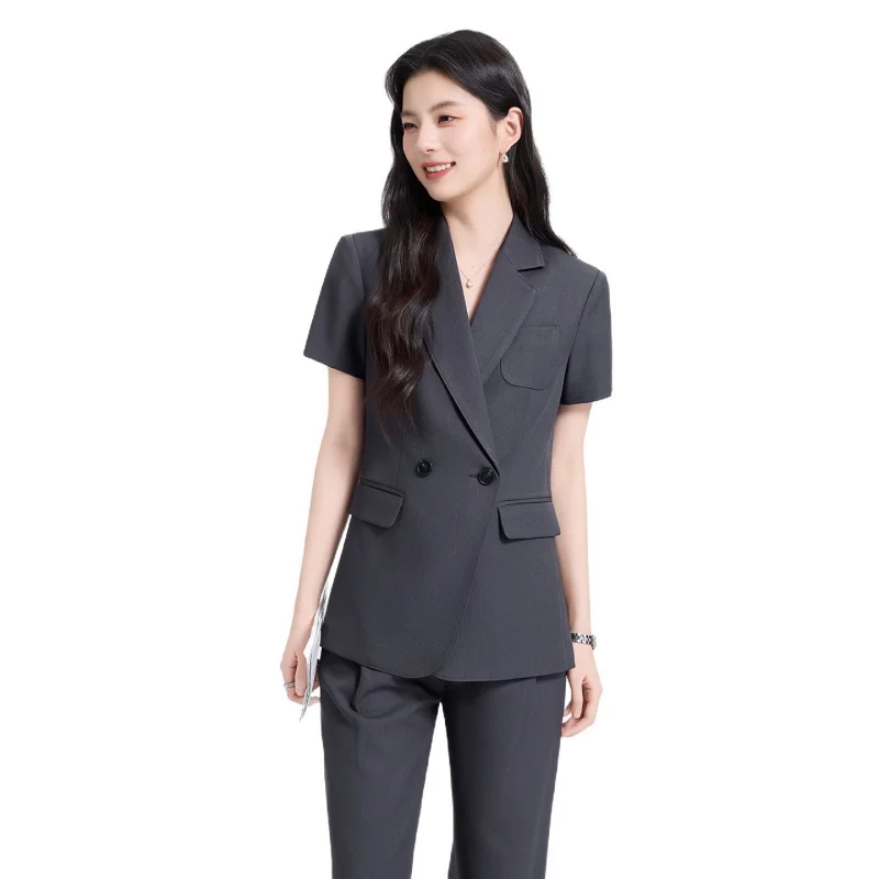 2026New gray short-sleeved blazer for women, summer thin slim-fit double-breasted light business suit for job interviews
2026New gray short-sleeved blazer for women, summer thin slim-fit double-breasted light business suit for job interviews