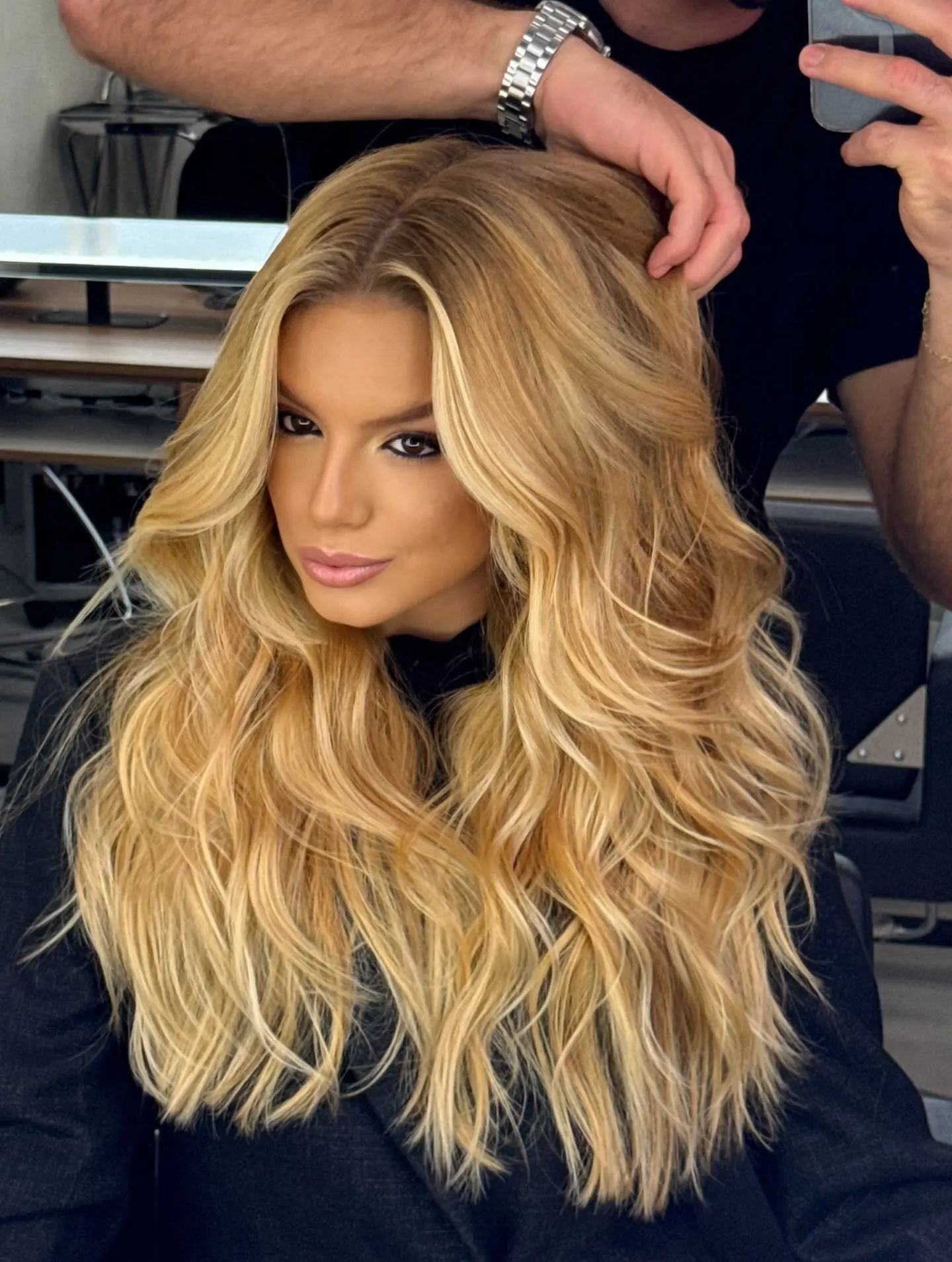 Ash Blonde Synthetic Lace Frontal Wig 13x4 HD Invisible Lace Middle Part Loose Deep Wave with Shadow Roots for Daily Use
Ash Blonde Synthetic Lace Frontal Wig 13x4 HD Invisible Lace Middle Part Loose Deep Wave with Shadow Roots for Daily Use