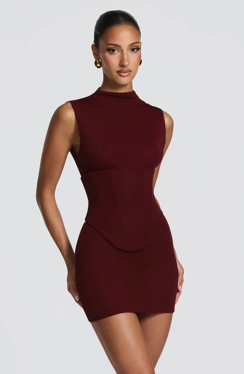 Burgundy Elegant Mini-Length Wrap Bodycon Dress High Neck Sleeveless Waist Cinching Dress Women Sexy Slim Fit Evening Party Gown
Burgundy Elegant Mini-Length Wrap Bodycon Dress High Neck Sleeveless Waist Cinching Dress Women Sexy Slim Fit Evening Party Gown