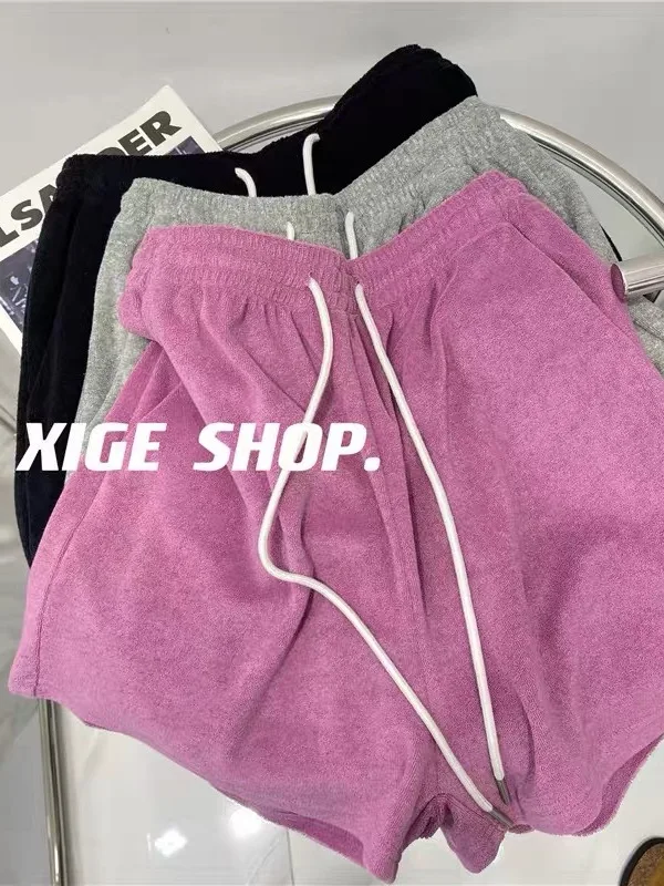 plus Size Women's Casual Sports Shorts Elastic Waist Drawstring Wide Leg Hot Pants Summer Loose Fit Versatile Comfortable Bre...
plus Size Women's Casual Sports Shorts Elastic Waist Drawstring Wide Leg Hot Pants Summer Loose Fit Versatile Comfortable Bre...