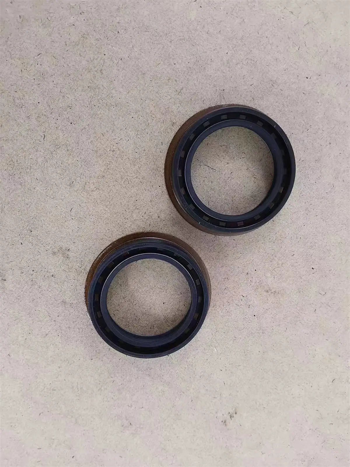 2pcs For Ford Transit Drive Shaft Seal Custom 2014 To 2024 Genuine 1490305 Car Accessories Drive Shaft Seal Chassis Parts
2pcs For Ford Transit Drive Shaft Seal Custom 2014 To 2024 Genuine 1490305 Car Accessories Drive Shaft Seal Chassis Parts