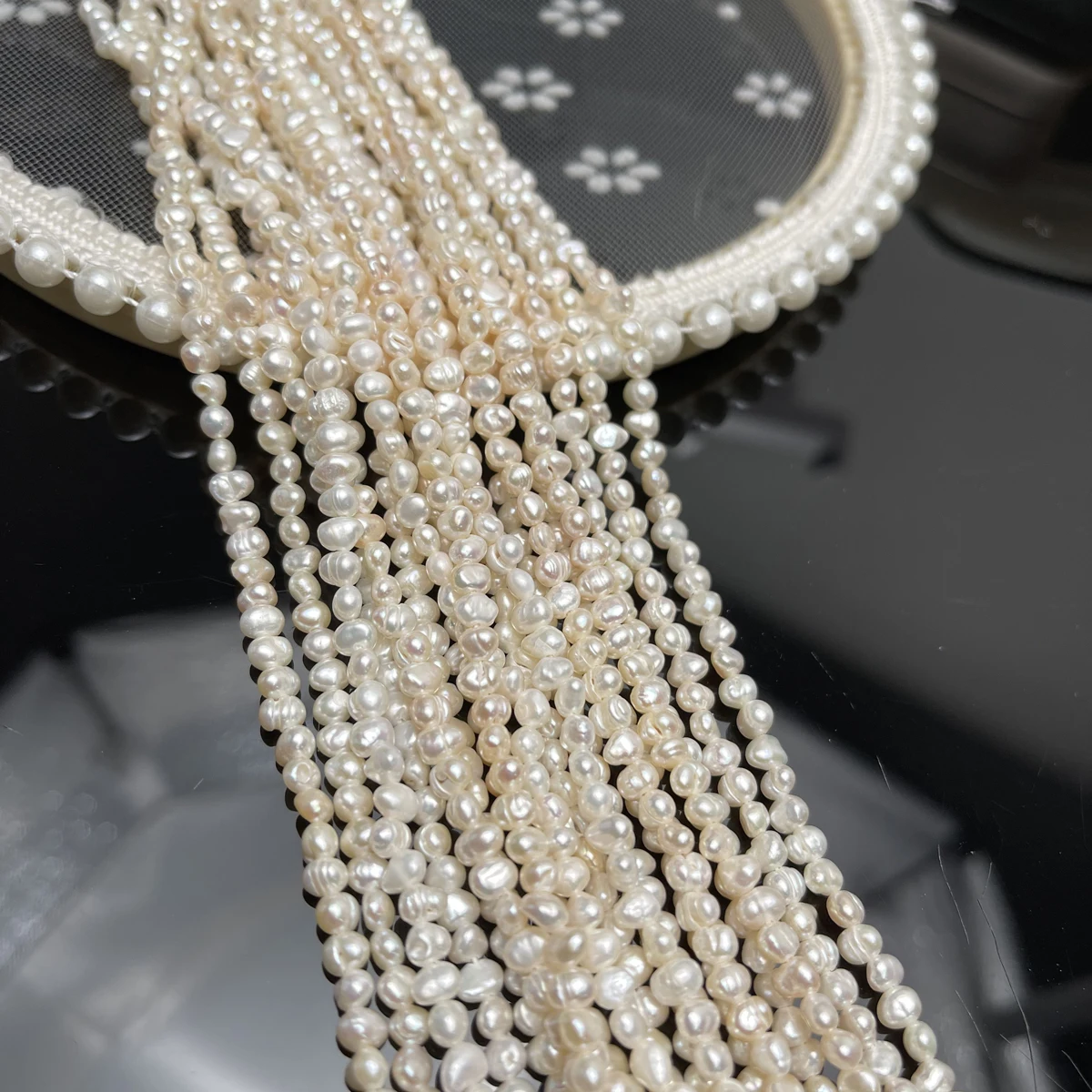 3-4mm Natural Freshwater White Pearl Irregular Loose Beads for DIY Jewelry Making - Women's Necklace Earring Bracelet Wholesale
3-4mm Natural Freshwater White Pearl Irregular Loose Beads for DIY Jewelry Making - Women's Necklace Earring Bracelet Wholesale