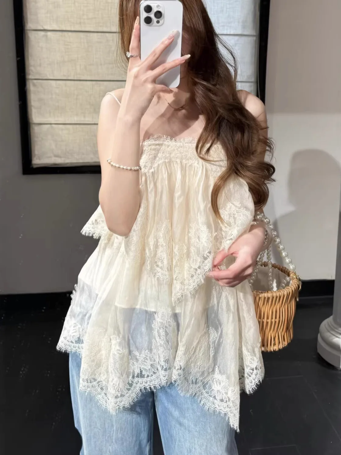 Elegant Multi-Layer Lace Halter Dress Shanghai Version 26ss New High Match Retro Fairy Atmosphere Drifting Dress Women's Clot...
Elegant Multi-Layer Lace Halter Dress Shanghai Version 26ss New High Match Retro Fairy Atmosphere Drifting Dress Women's Clot...