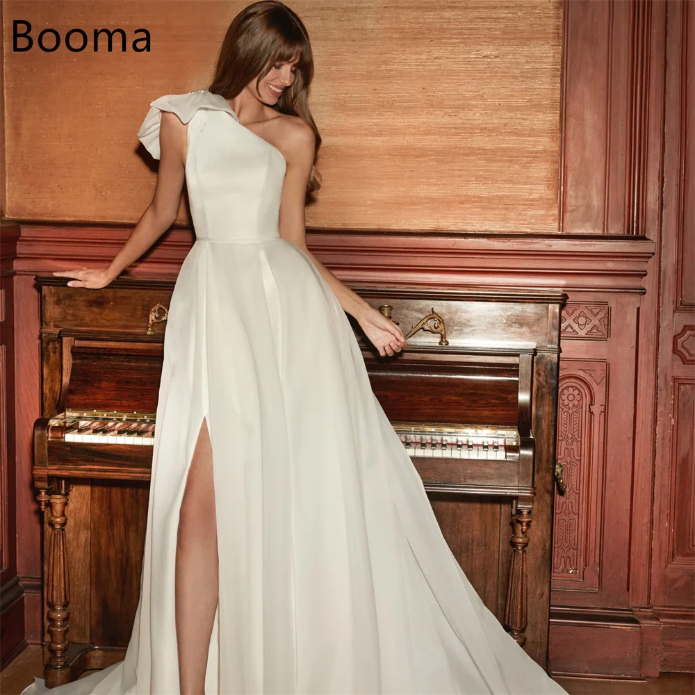 Booma A-Line Elegant One Shoulder Side Split Wedding Dresses Simple Bow Sleeveless Brides Gown Custom Made 2025
Booma A-Line Elegant One Shoulder Side Split Wedding Dresses Simple Bow Sleeveless Brides Gown Custom Made 2025
