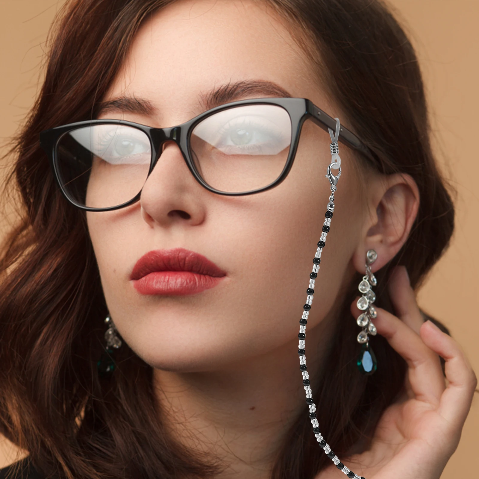 Black White Pearl Glasses Chain Eyeglass Beaded Chains Plastic Pearls Necklace Holder Women Child Mask Lanyard Eyewear
Black White Pearl Glasses Chain Eyeglass Beaded Chains Plastic Pearls Necklace Holder Women Child Mask Lanyard Eyewear
