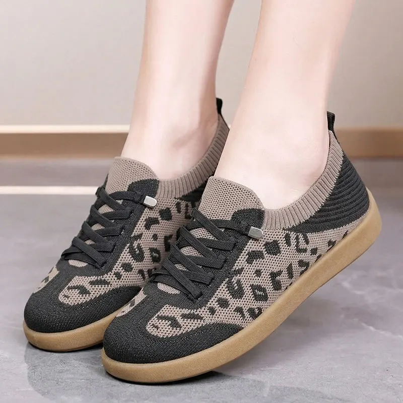 Women's Low Top Sneakers Lace Up Breathable Knit Comfortable Casual Outdoor Walking Shoes Fashion Design Flat Sole
Women's Low Top Sneakers Lace Up Breathable Knit Comfortable Casual Outdoor Walking Shoes Fashion Design Flat Sole