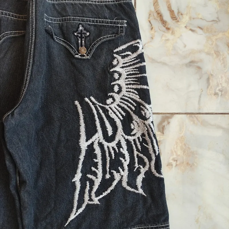 Y2K Fashion New Oversize Embroidery Loose Denim Shorts Men Gothic Punk Hip Hop Fashion Casual Joker Couple Basketball Pants
Y2K Fashion New Oversize Embroidery Loose Denim Shorts Men Gothic Punk Hip Hop Fashion Casual Joker Couple Basketball Pants