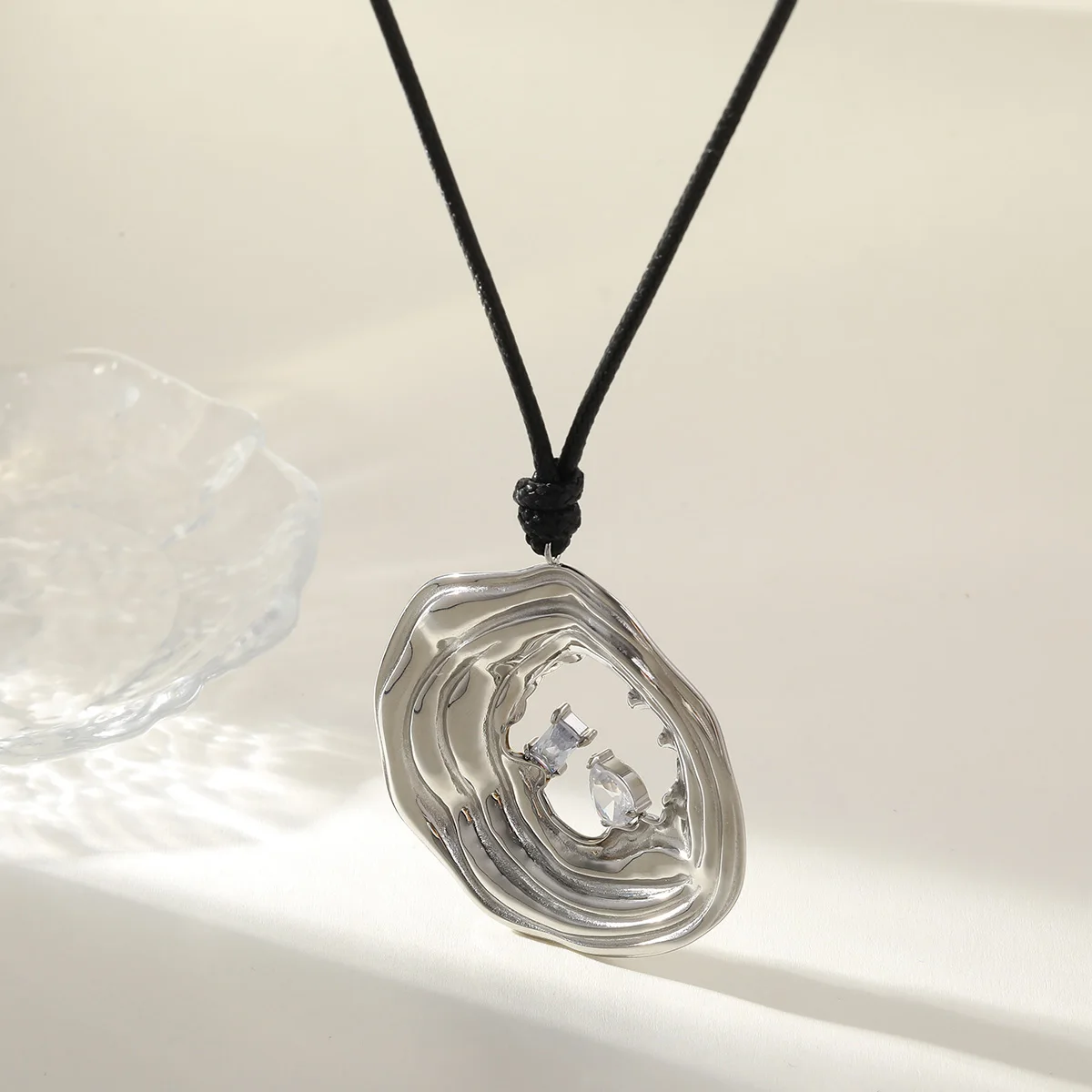 Stainless Steel Geometric Zircon Jewelry set Adjustable Sliding Buckle Pendant Necklace with Exaggerated Rope Chain Earrings Set
Stainless Steel Geometric Zircon Jewelry set Adjustable Sliding Buckle Pendant Necklace with Exaggerated Rope Chain Earrings Set