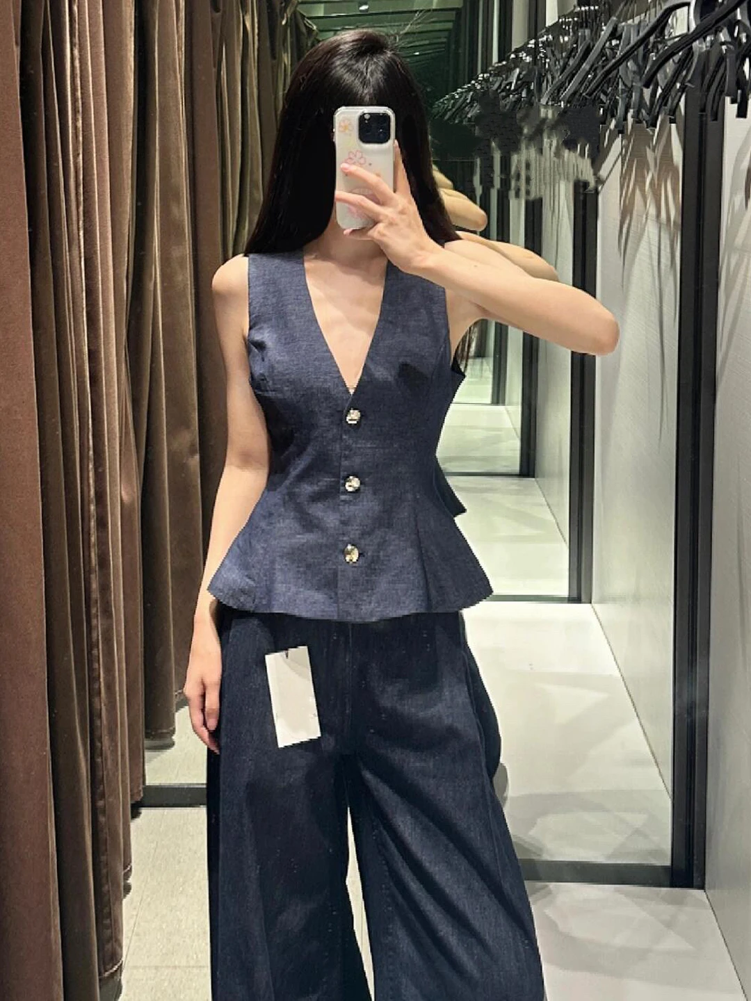 Deep Blue V-Neck Waist-Cinching Short Thin Sleeveless Linen Vest Top Women's Fashion Summer Lightweight Color
Deep Blue V-Neck Waist-Cinching Short Thin Sleeveless Linen Vest Top Women's Fashion Summer Lightweight Color
