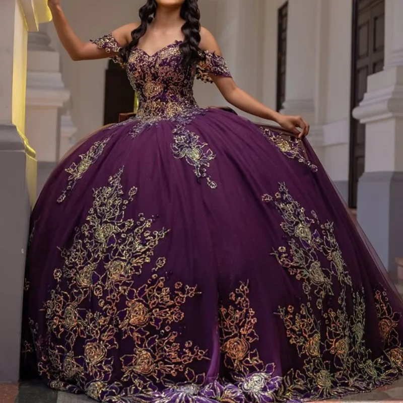 Блестящее фиолетовое платье Quinceanera, кружевное платье с открытыми плечами, тюлевое цветочное блестящее платье с бантом, платья de 15, Quinceanera  Индивидуальный 
Блестящее фиолетовое платье Quinceanera, кружевное платье с открытыми плечами, тюлевое цветочное блестящее платье с бантом, платья de 15, Quinceanera  Индивидуальный