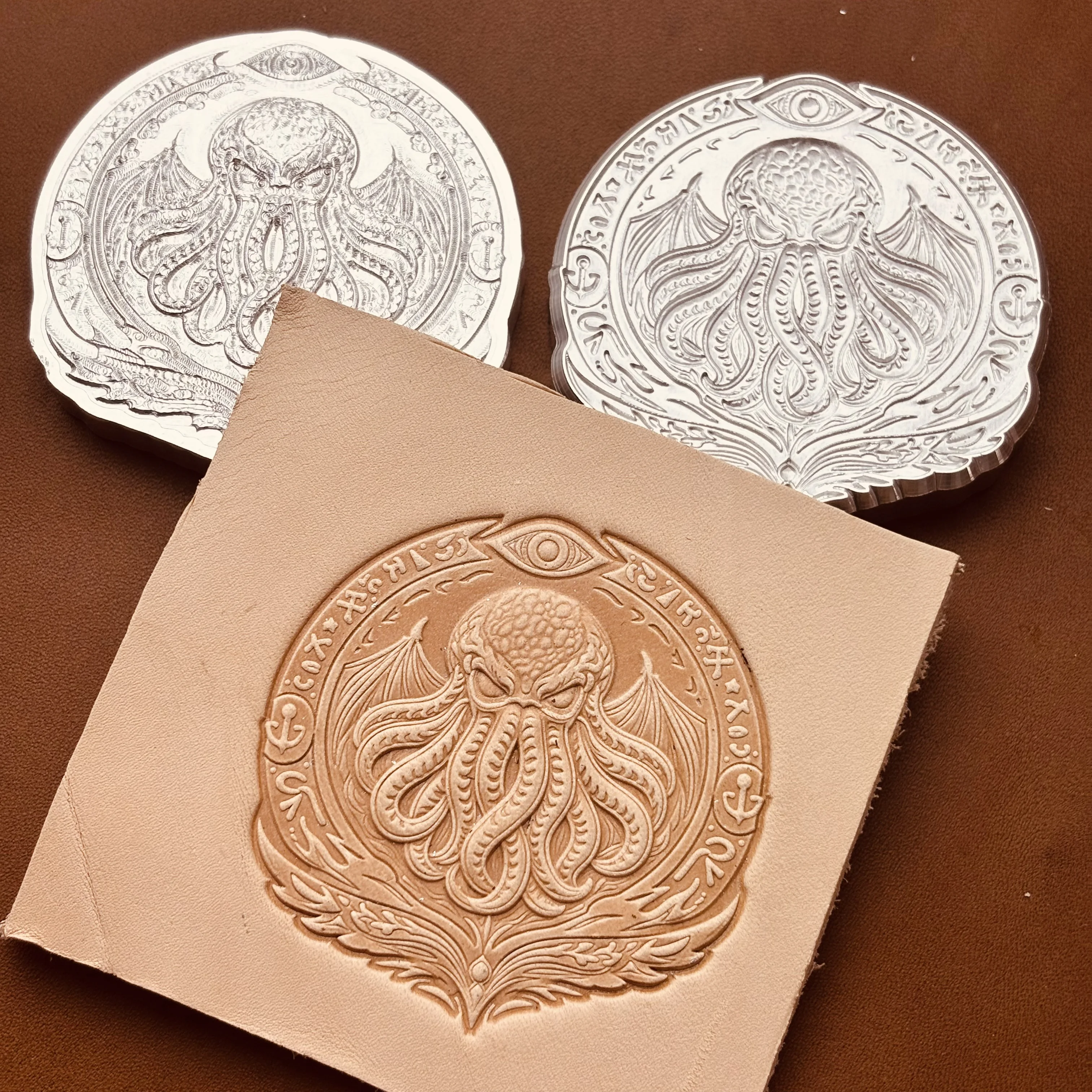 3D Octopus Skeleton Skull Leather Embossing Mold Leathercraft Stamping Die Cold Pressing Hot Stamping DIY Wallet Bag Shaping
3D Octopus Skeleton Skull Leather Embossing Mold Leathercraft Stamping Die Cold Pressing Hot Stamping DIY Wallet Bag Shaping