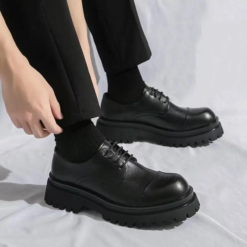 Autumn New Designer Big Head Platform Shoes for Men Fashion Casual Korean Cow Leather Shoes Male Lace Increase Dress Shoe Man
Autumn New Designer Big Head Platform Shoes for Men Fashion Casual Korean Cow Leather Shoes Male Lace Increase Dress Shoe Man