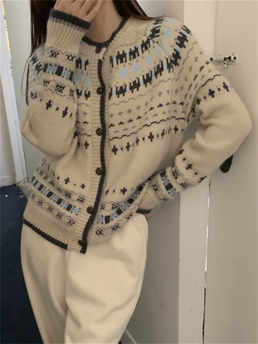Alien Kitty Vintage Sweaters Women Slim Knitwear Loose Winter Daily 2025 India Folk Cardigans Casual Soft All Match Daily Coats
Alien Kitty Vintage Sweaters Women Slim Knitwear Loose Winter Daily 2025 India Folk Cardigans Casual Soft All Match Daily Coats