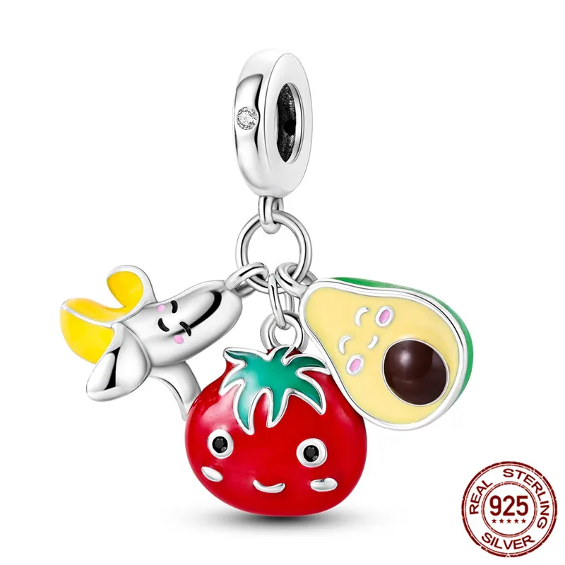 925 Sterling Silver Strawberry Pendant Bead, paired with an original design bracelet, a DIY jewelry gift for women.
925 Sterling Silver Strawberry Pendant Bead, paired with an original design bracelet, a DIY jewelry gift for women.