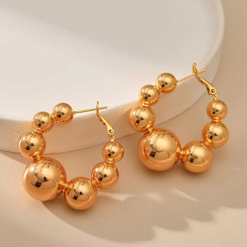 European American Exaggeration Stainless Steel Beads Hoop Earrings PVD Gold Plated Huggie Ear Buckle Punk Jewelry Wedding Gift
European American Exaggeration Stainless Steel Beads Hoop Earrings PVD Gold Plated Huggie Ear Buckle Punk Jewelry Wedding Gift