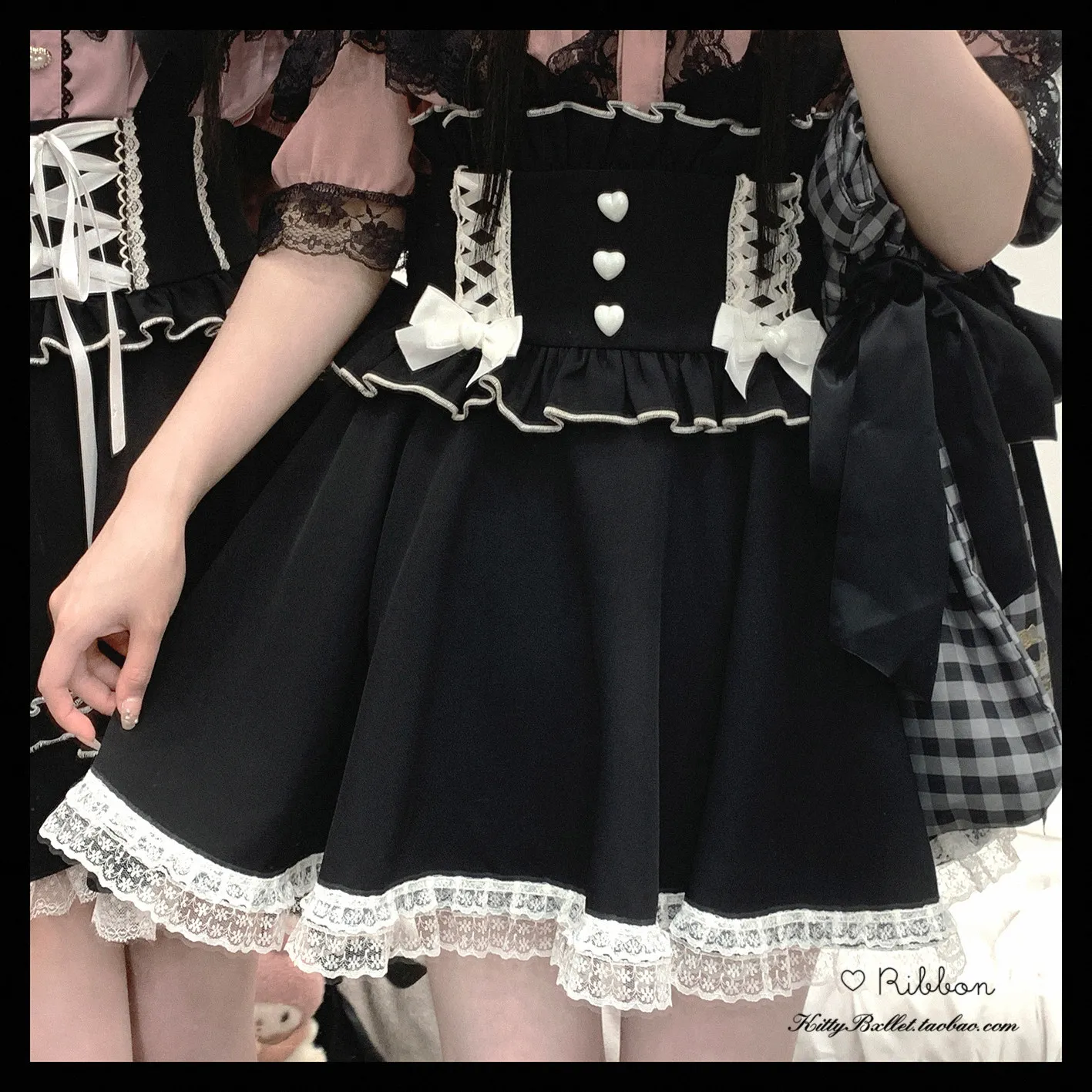 Original Ruffle Bow Tie Lace Mini Strap Skirt 2026 Summer New Sweet & Cute Versatile High Waist Suspender Short Skirts for Women
Original Ruffle Bow Tie Lace Mini Strap Skirt 2026 Summer New Sweet & Cute Versatile High Waist Suspender Short Skirts for Women