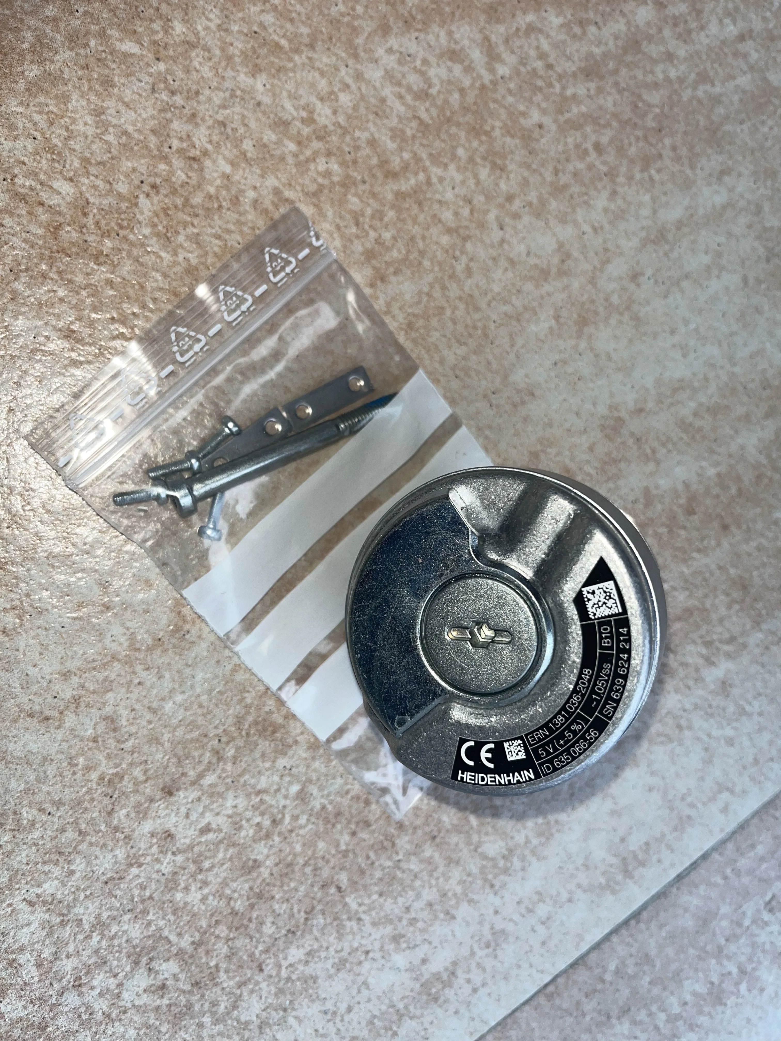 Энкодер HEIDENHAIN ERN1381 036 2048, новый оригинальный ERN 1381.036-2048, идентификатор: 635066 -56
Энкодер HEIDENHAIN ERN1381 036 2048, новый оригинальный ERN 1381.036-2048, идентификатор: 635066 -56