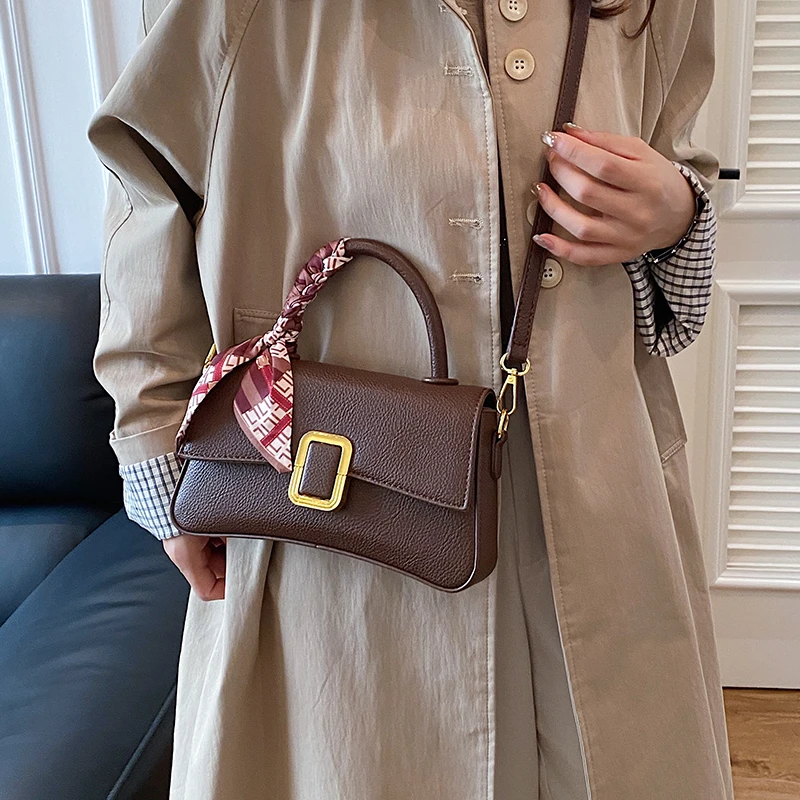 Элегантная трендовая женская сумка, модная сумка через плечо с цепочкой и ремешком, роскошная дизайнерская сумка на плечо, подходящая для повседневного использования
Элегантная трендовая женская сумка, модная сумка через плечо с цепочкой и ремешком, роскошная дизайнерская сумка на плечо, подходящая для повседневного использования