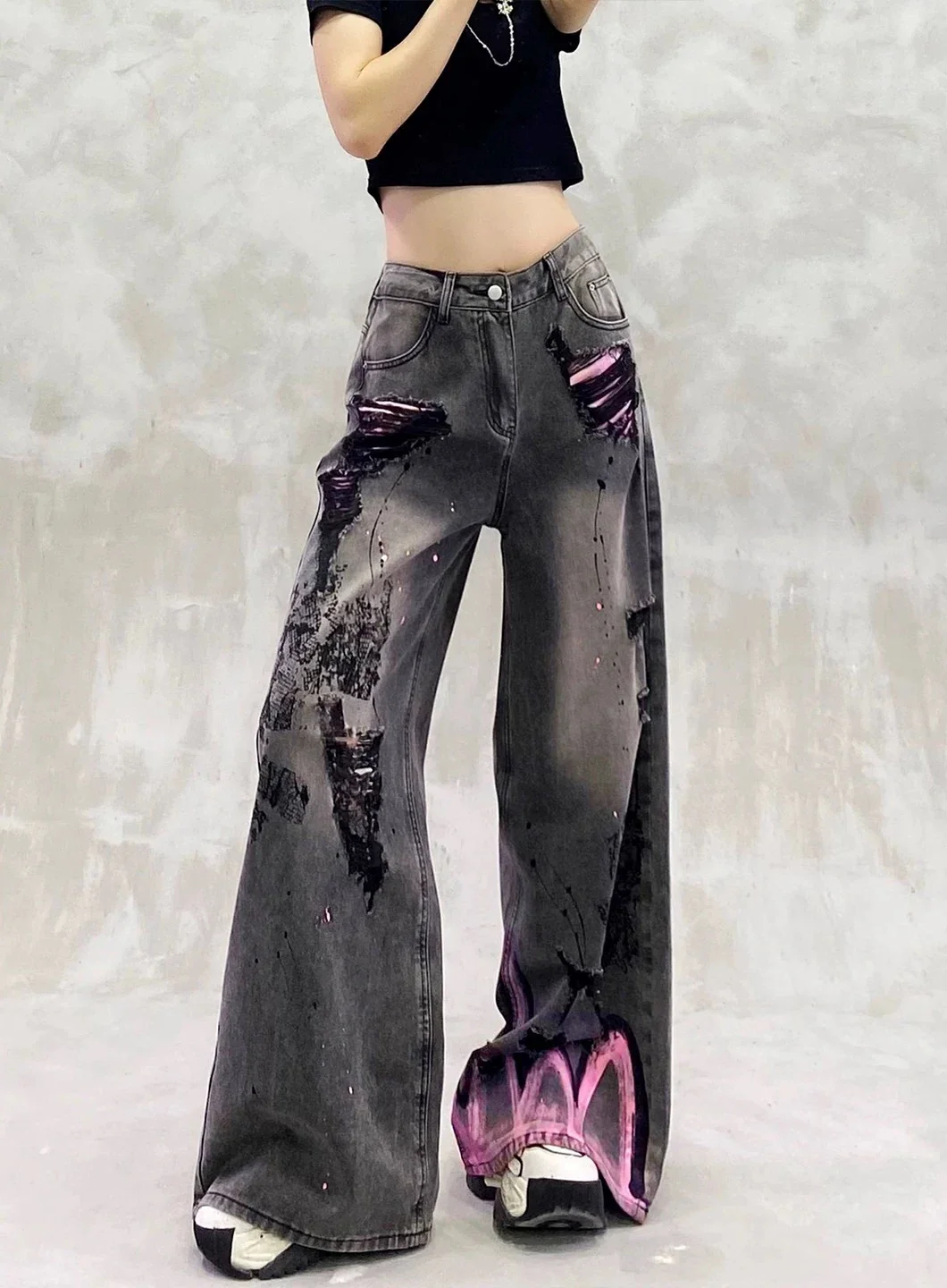 Vintage Black Gothic Ripped Graffiti Jeans Women Summer American Retro Streetwear High Waist Loose Wide Leg Pants Denim Trousers
Vintage Black Gothic Ripped Graffiti Jeans Women Summer American Retro Streetwear High Waist Loose Wide Leg Pants Denim Trousers