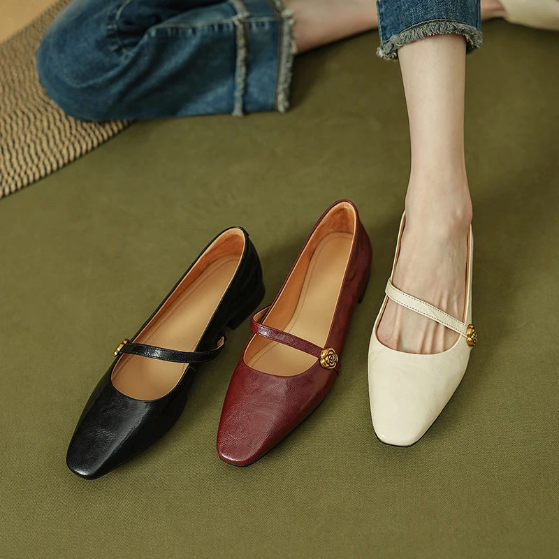 Fashionable leather texture retro style shallow mouth with camellia rivets women's Mary Jane shoes
Fashionable leather texture retro style shallow mouth with camellia rivets women's Mary Jane shoes