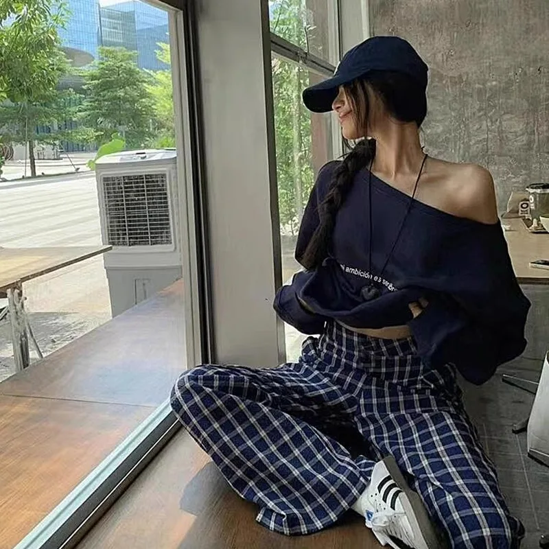 Chic Retro One Shoulder Sweatshirt Spicy Girl Loose Casual Women's Jacket Sleeve Long Korean Style Printed Cotton Polyester
Chic Retro One Shoulder Sweatshirt Spicy Girl Loose Casual Women's Jacket Sleeve Long Korean Style Printed Cotton Polyester