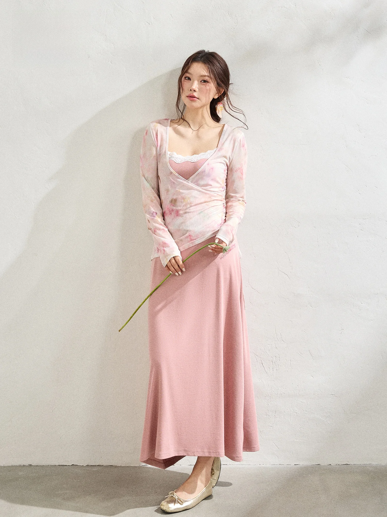 plus Size Women's Sweet Style Floral Print Dress And Top Set Pink Color Slimming Effect High Waist Long Sleeve A-Line Skirt
plus Size Women's Sweet Style Floral Print Dress And Top Set Pink Color Slimming Effect High Waist Long Sleeve A-Line Skirt