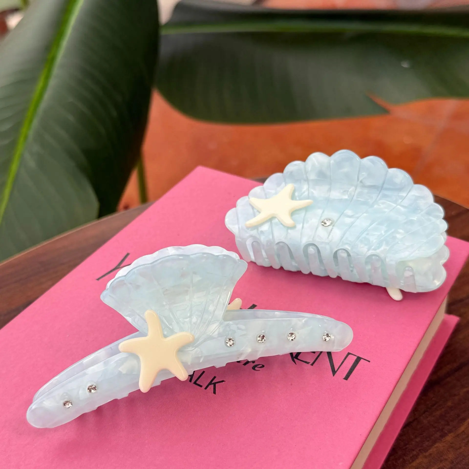 New 1PC Ocean Series Rhinestone Shell Acrylic Hair Claw Clip Hair Accessories for Women Gifts
New 1PC Ocean Series Rhinestone Shell Acrylic Hair Claw Clip Hair Accessories for Women Gifts