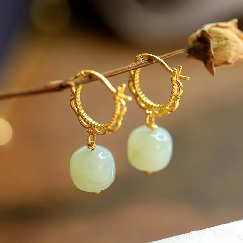 Элегантные серьги из серебра 925 пробы с инкрустацией из нефрита Хэтянь
Элегантные серьги из серебра 925 пробы с инкрустацией из нефрита Хэтянь