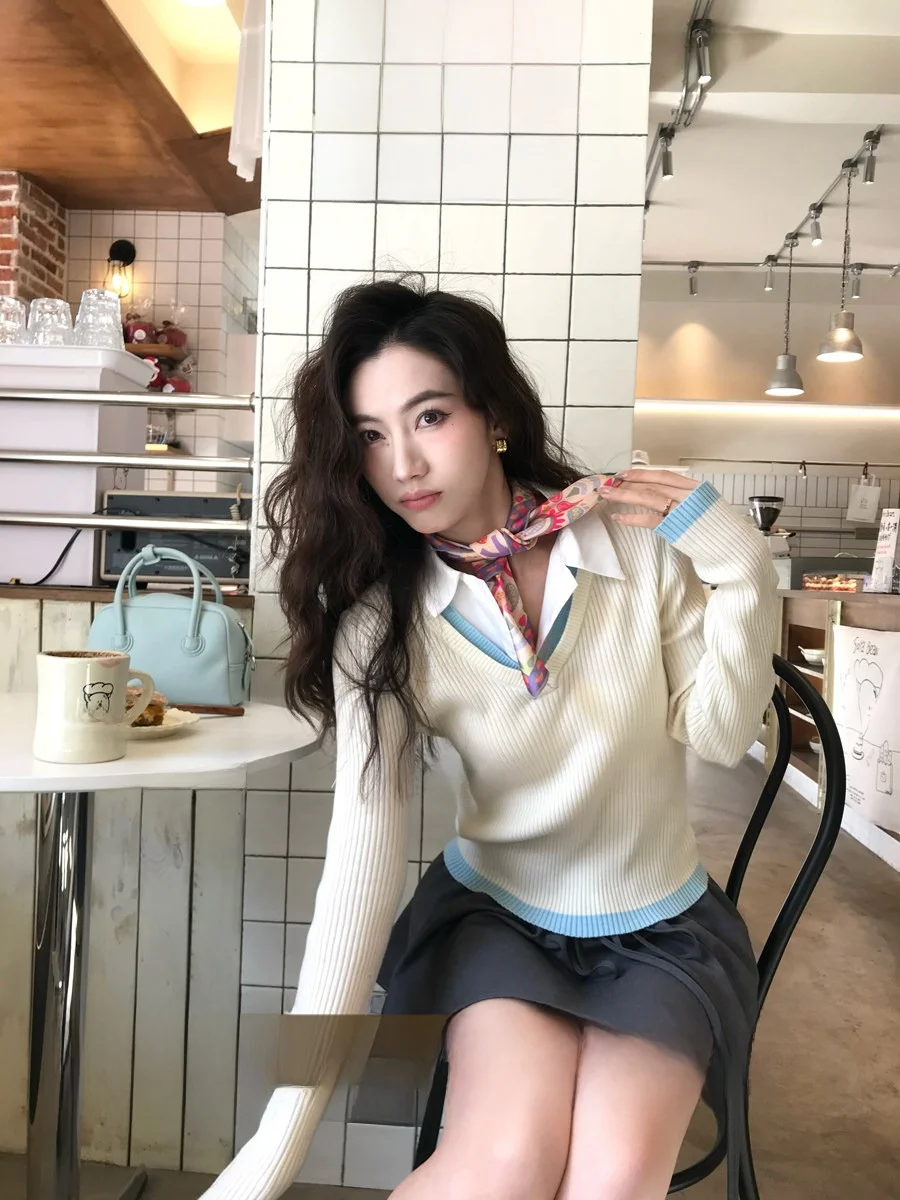 Весенний вязаный свитер с ранним воротником, женский цветной свитер Blo College Faion Pure Desire, искусственный двухсекционный трикотаж
Весенний вязаный свитер с ранним воротником, женский цветной свитер Blo College Faion Pure Desire, искусственный двухсекционный трикотаж