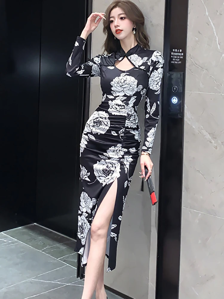 2025 Black Floral Long Sleeve Hollow Out Stand Collar Dress Women Vintage Luxury Long Dress Autumn Winter Korean Bodycon Dresses
2025 Black Floral Long Sleeve Hollow Out Stand Collar Dress Women Vintage Luxury Long Dress Autumn Winter Korean Bodycon Dresses