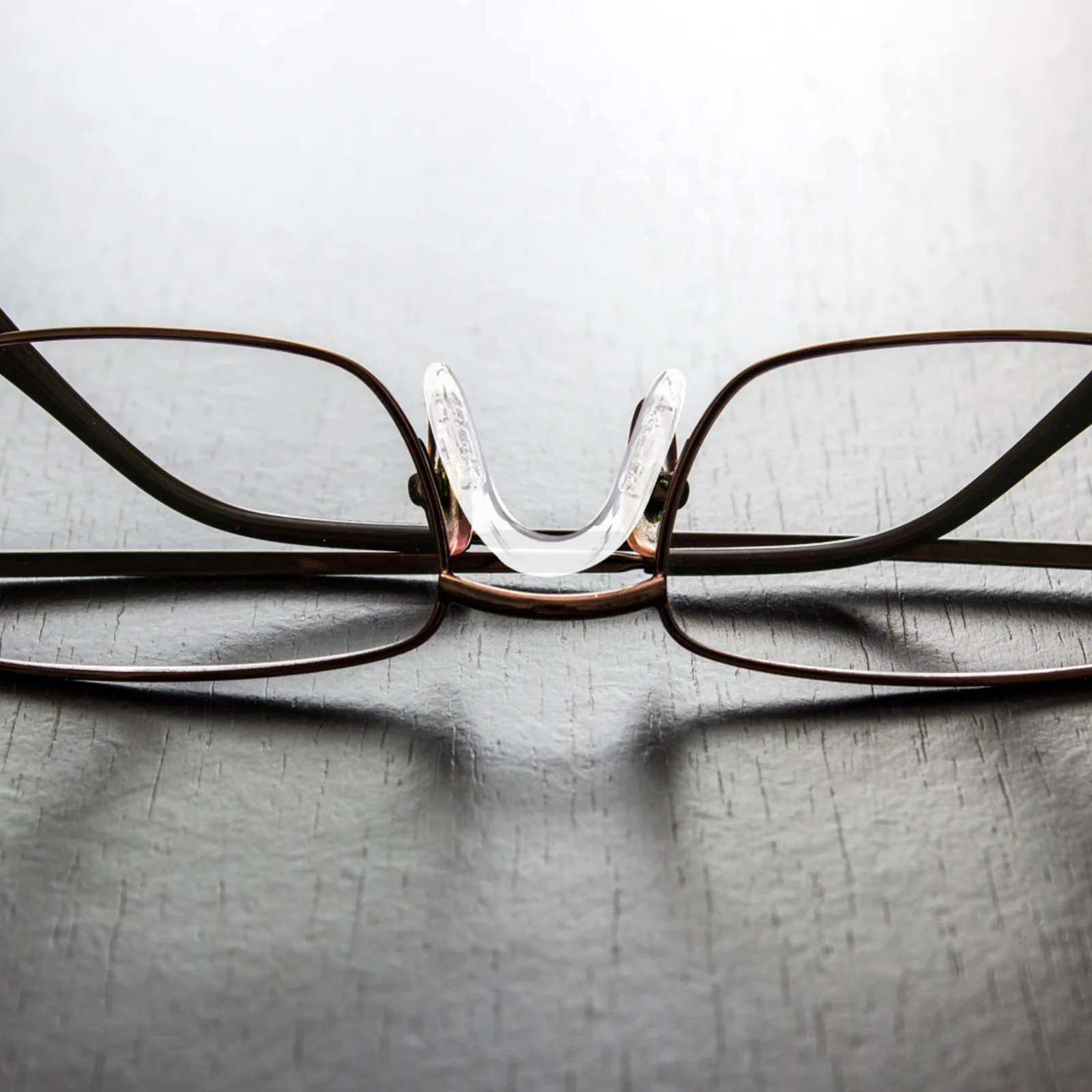 5pcs Transparent Large Universal Nose Pads for Eyeglasses Comfortable Non-Slip Silicone Replaceable Supplies Protective
5pcs Transparent Large Universal Nose Pads for Eyeglasses Comfortable Non-Slip Silicone Replaceable Supplies Protective